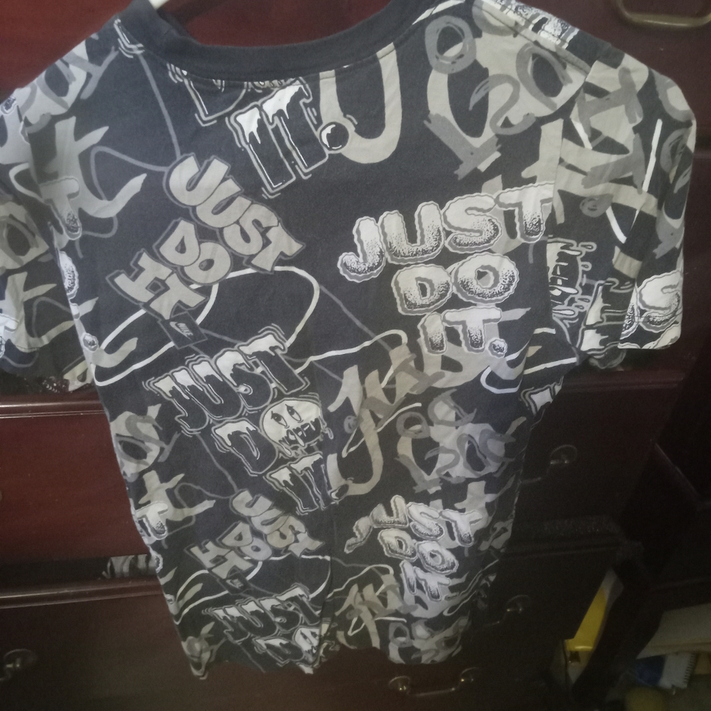 Boys nike t-shirt